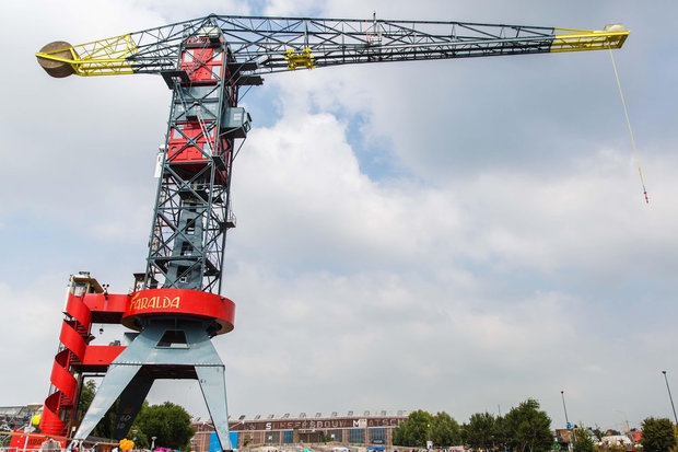 Phong khach san 5 sao ben trong can cau hinh anh