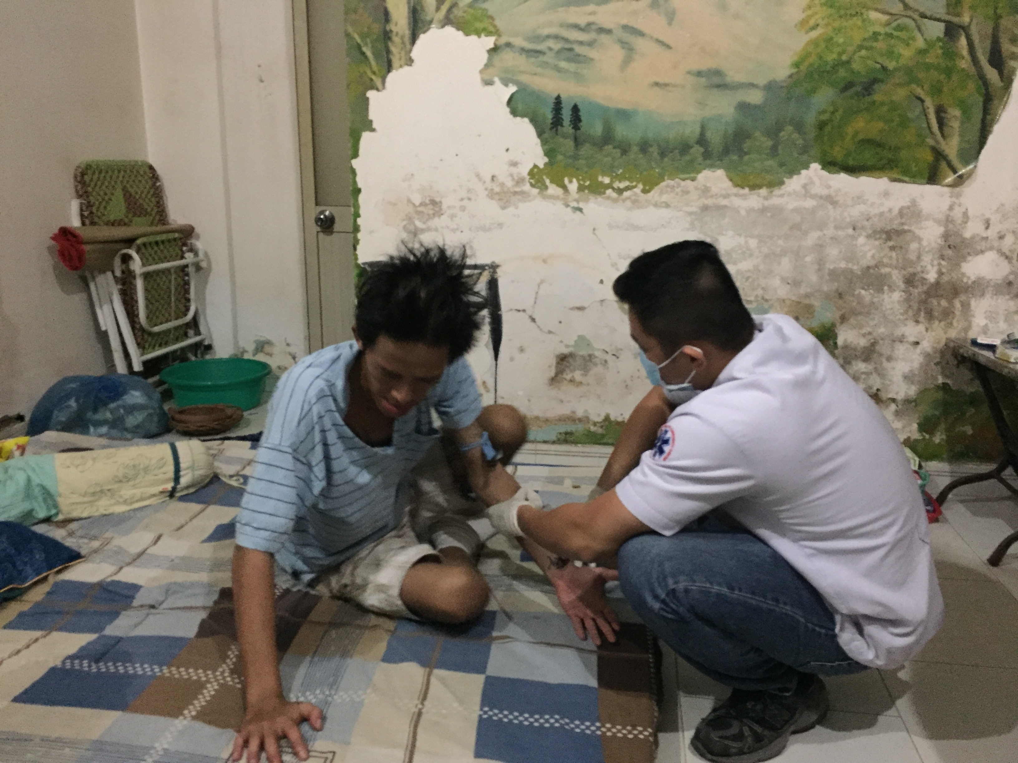 Trang dem, nghi le,  bac si, anh 2