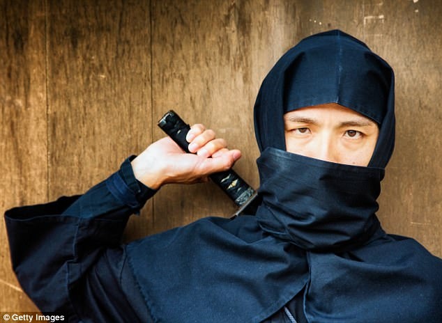 Nhat Ban thieu ninja phuc vu du lich hinh anh