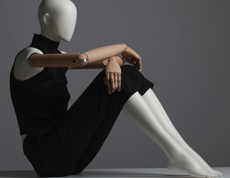 Du khach thao chay khi thay ma-no-canh trong khach san hinh anh