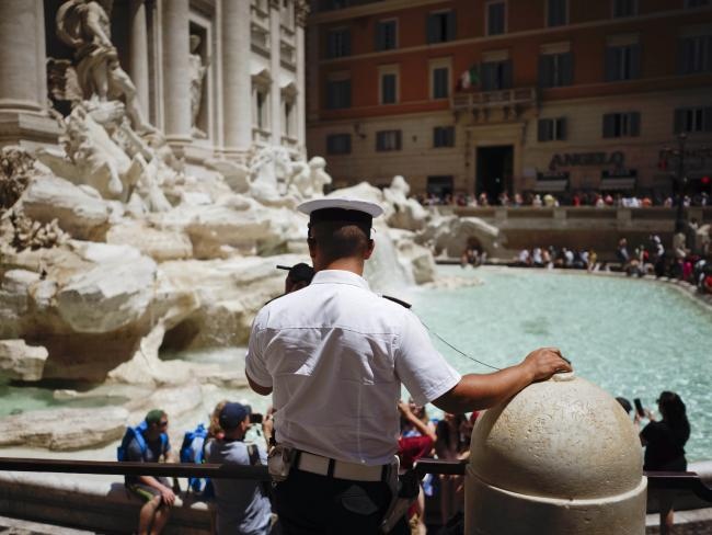 đài phun nước ở Rome ảnh 2 dai phun nuoc o Rome anh 2