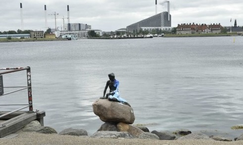 tượng nàng tiên cá bị phá hoại ảnh 1 tuong nang tien ca bi pha hoai anh 1