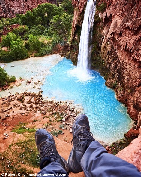 chup anh doi chan khi di du lich anh 4