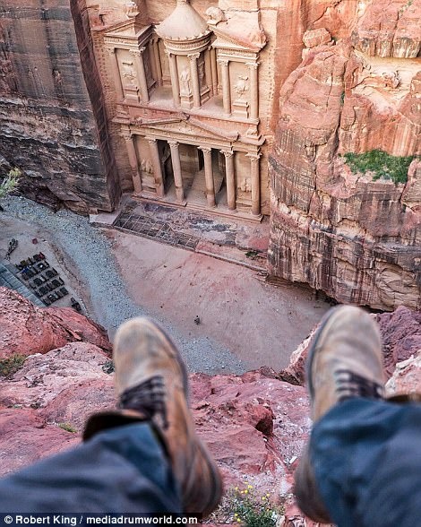 chup anh doi chan khi di du lich anh 9