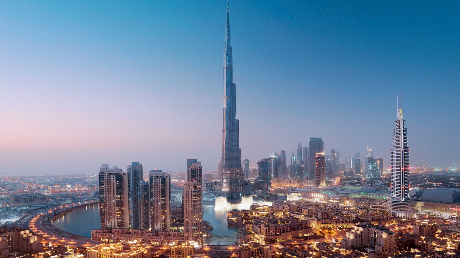 Dubai dan dau diem du lich duoc tang boc thai qua hinh anh