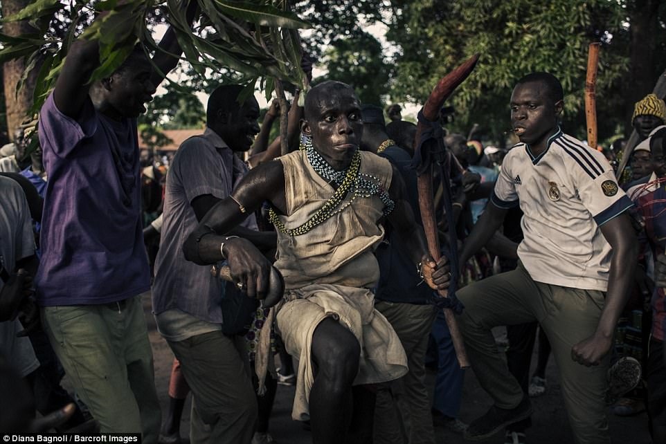 le truong thanh cua dan ong chau Phi anh 9