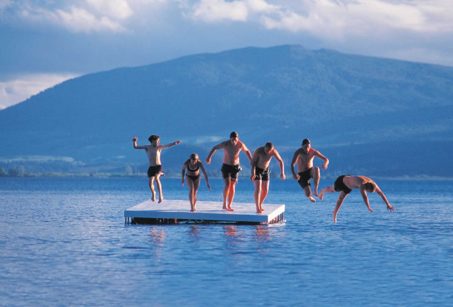 Lam the nao de tranh duoi nuoc anh 9