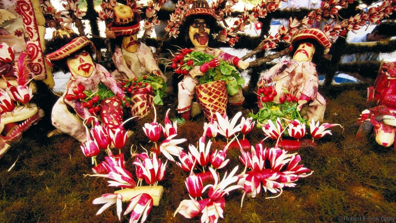 nhung le hoi ky la nhung hut khach khap hanh tinh anh 3