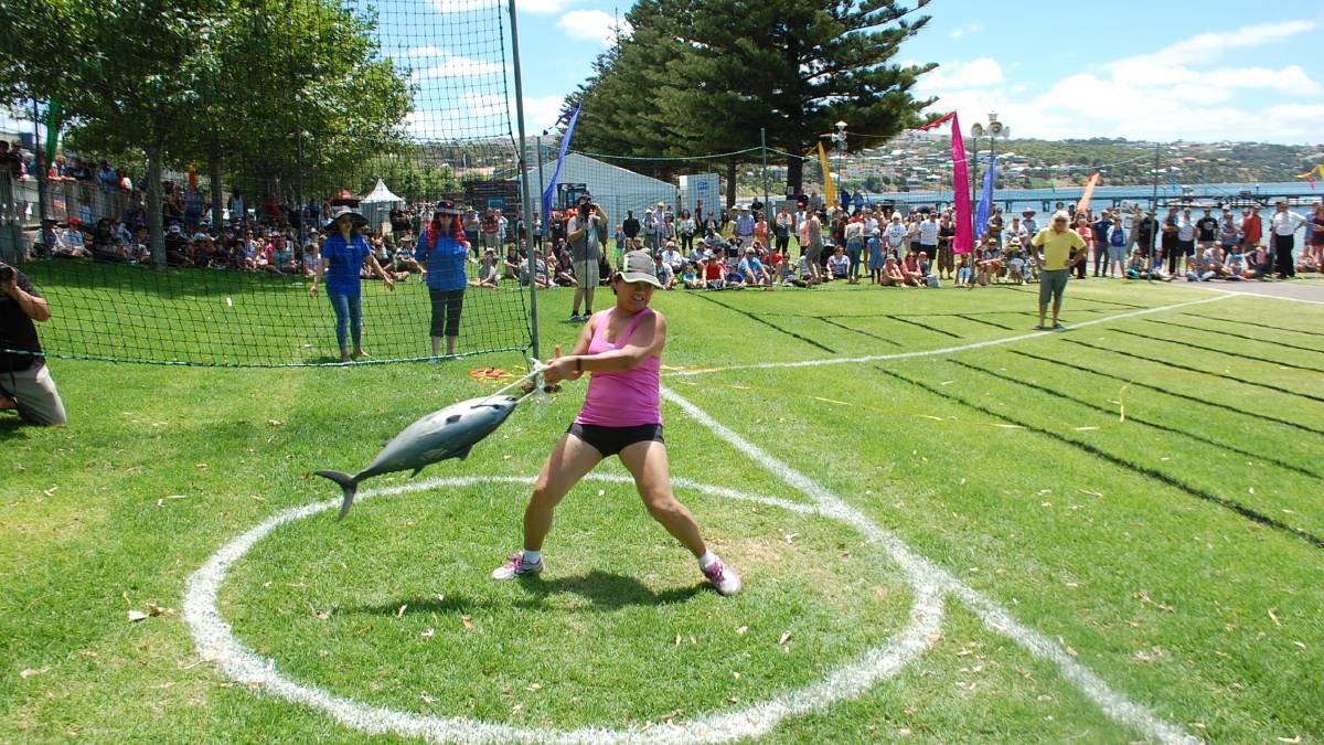 nhung le hoi ky la nhung hut khach khap hanh tinh anh 4