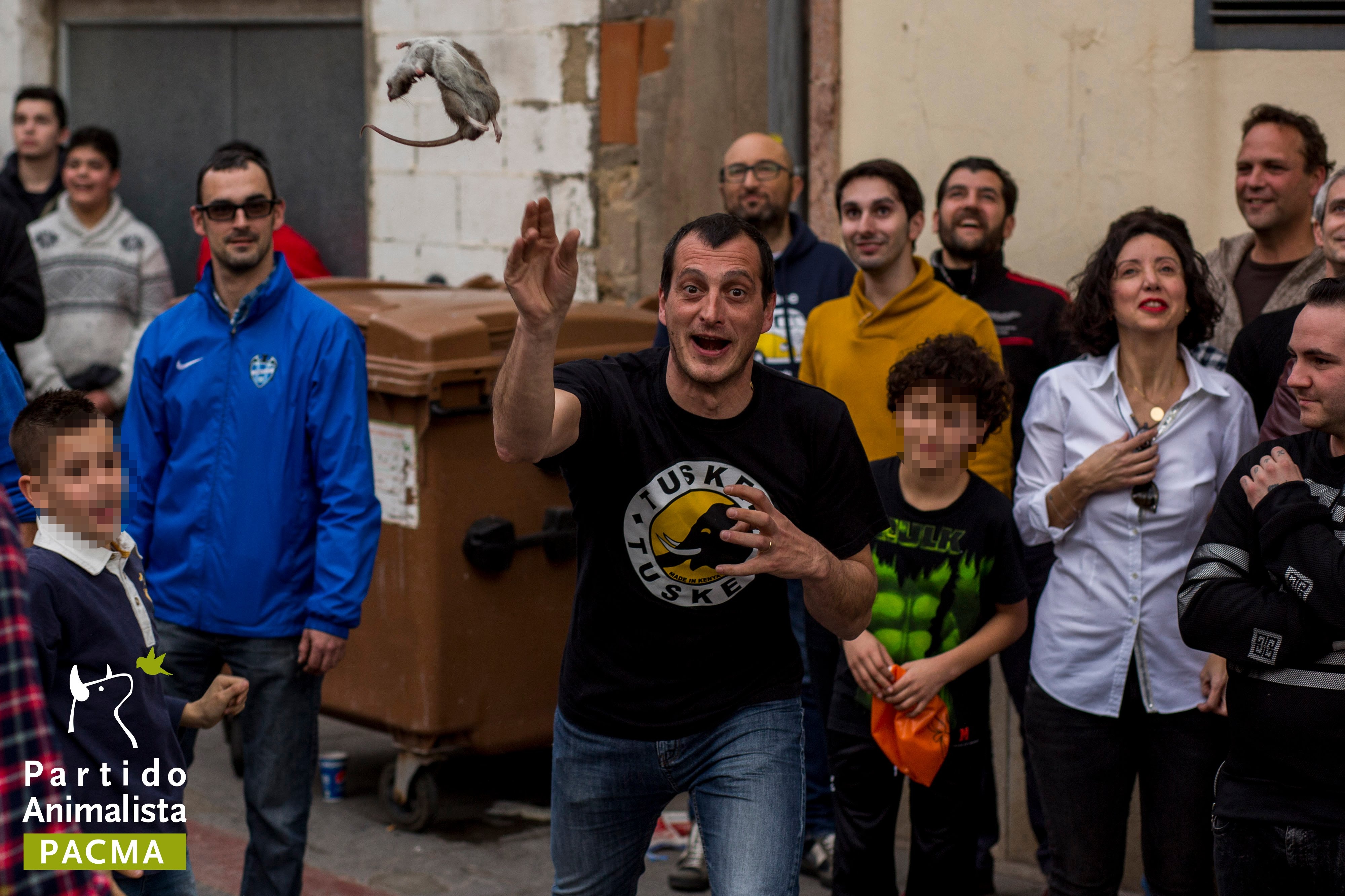 nhung le hoi ky la nhung hut khach khap hanh tinh anh 2