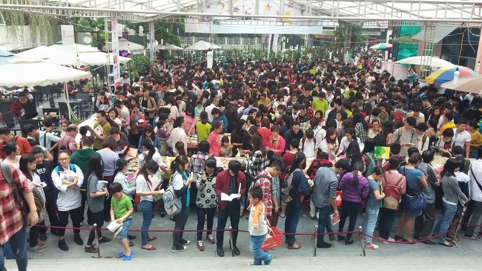 Hoi cho ‘Sach xua va nay’ hinh anh