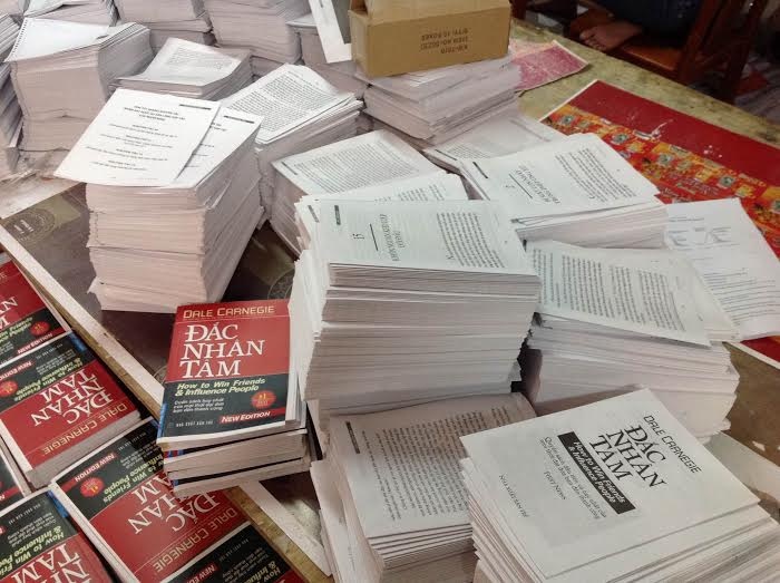 Hon 7.000 cuon sach 'Dac nhan tam' bi lam gia hinh anh