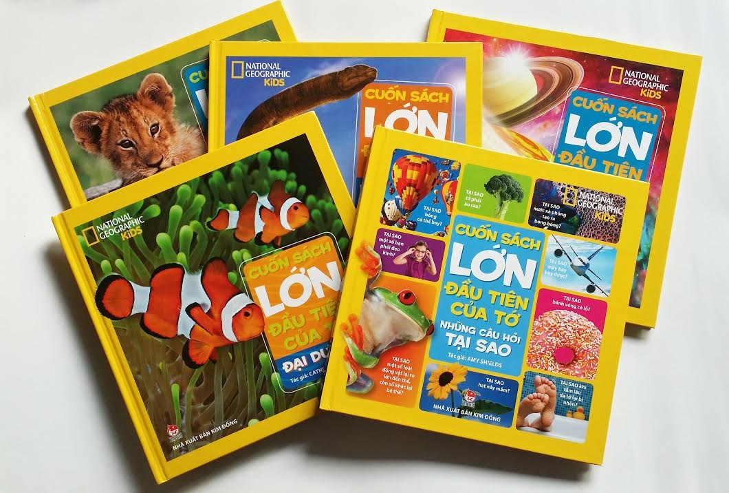 'Cuon sach lon dau tien cua to' hinh anh