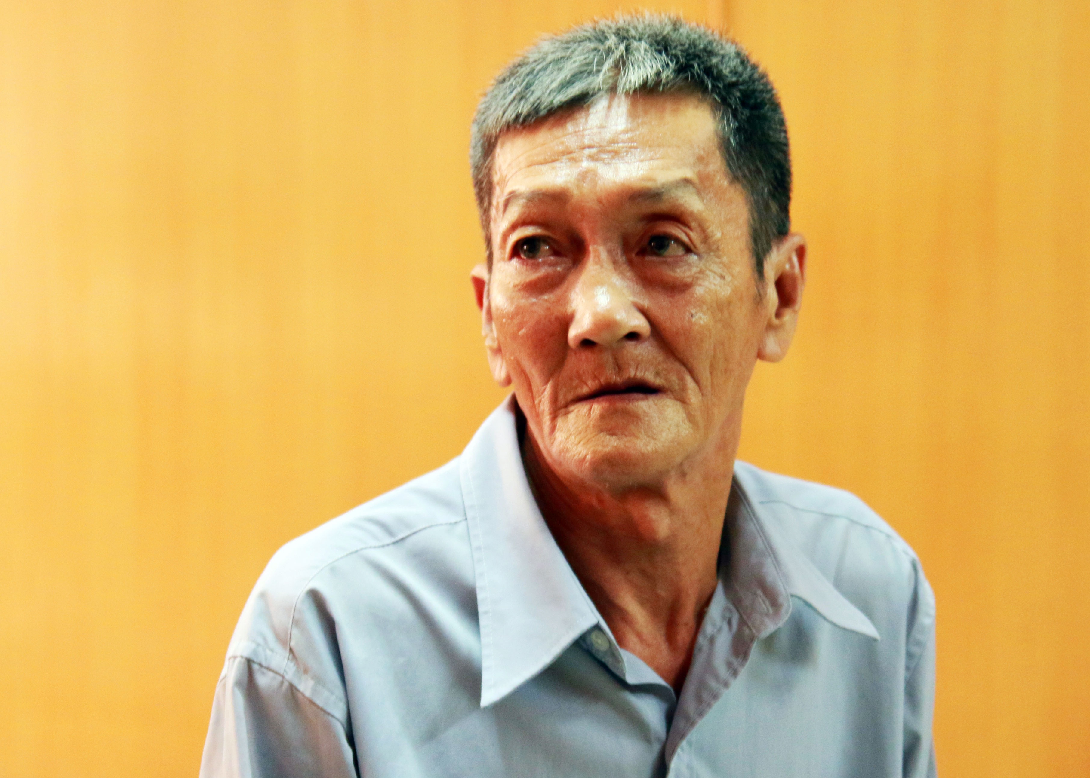 Ong lao xe om 'kep 3' gay chet nguoi khong duoc giam an hinh anh