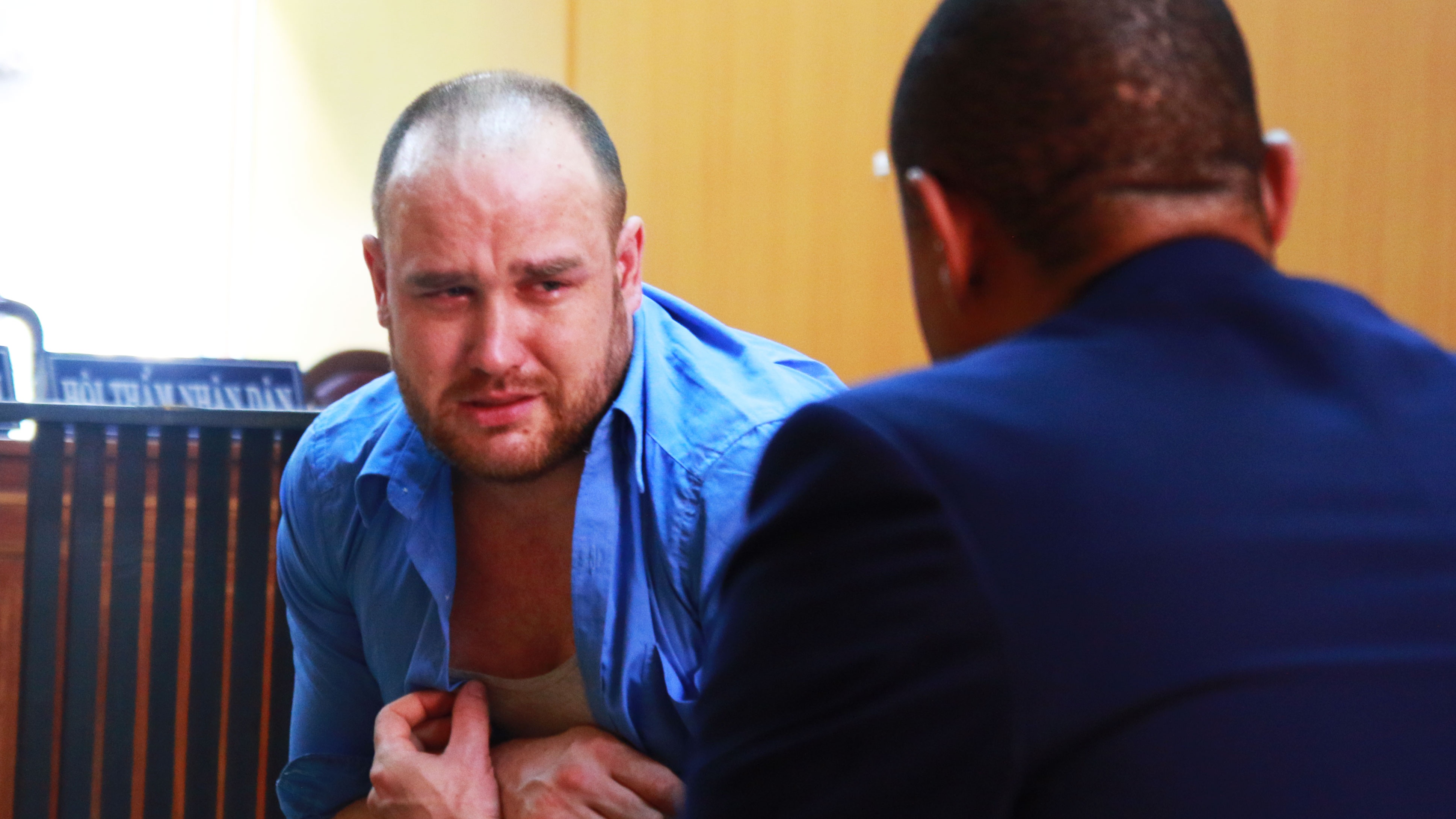 nguoi Nam Phi van chuyen ma tuy khoc rong anh 1