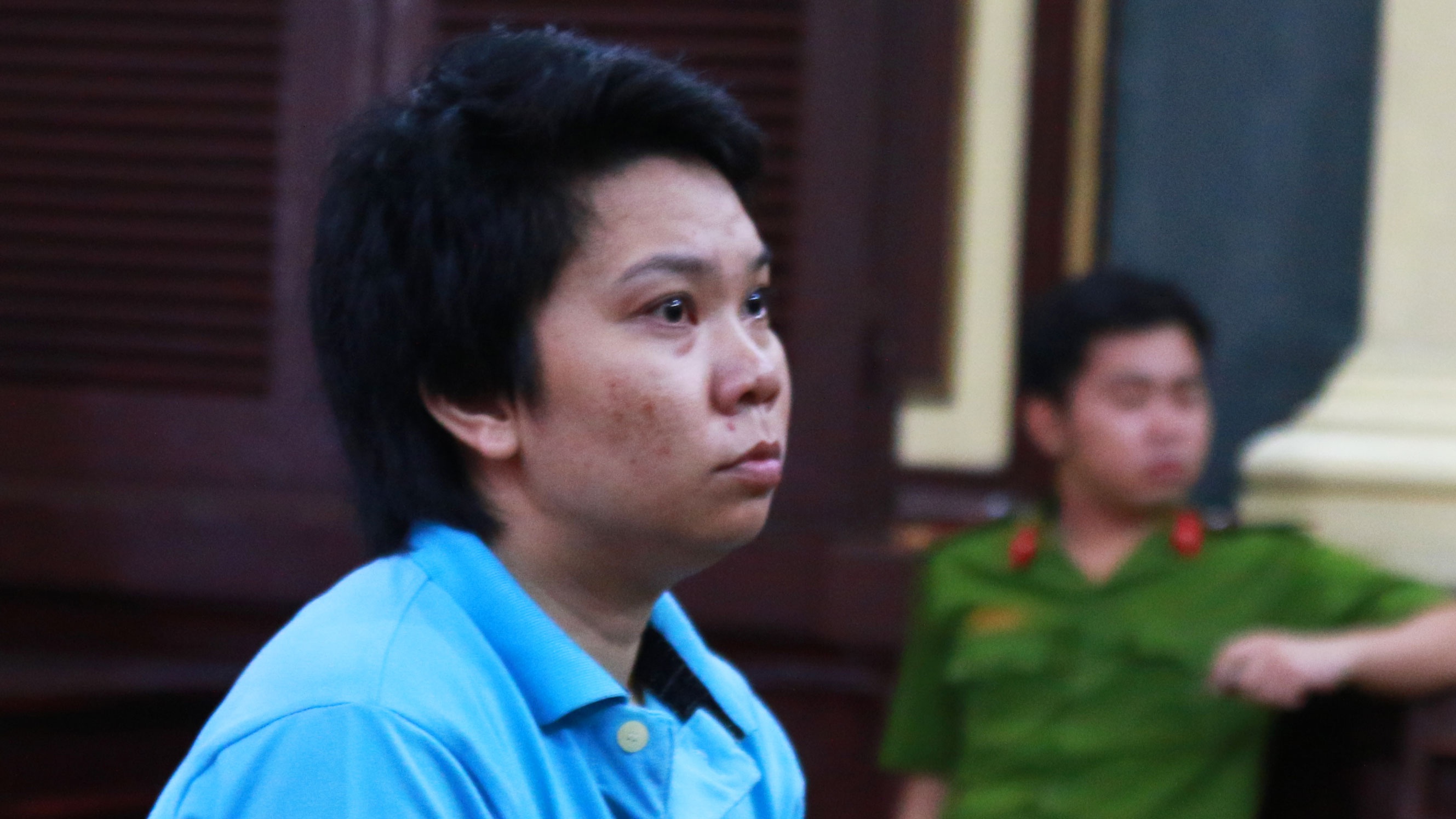 Dam chet ban than, mot phu nu lanh 20 nam tu hinh anh