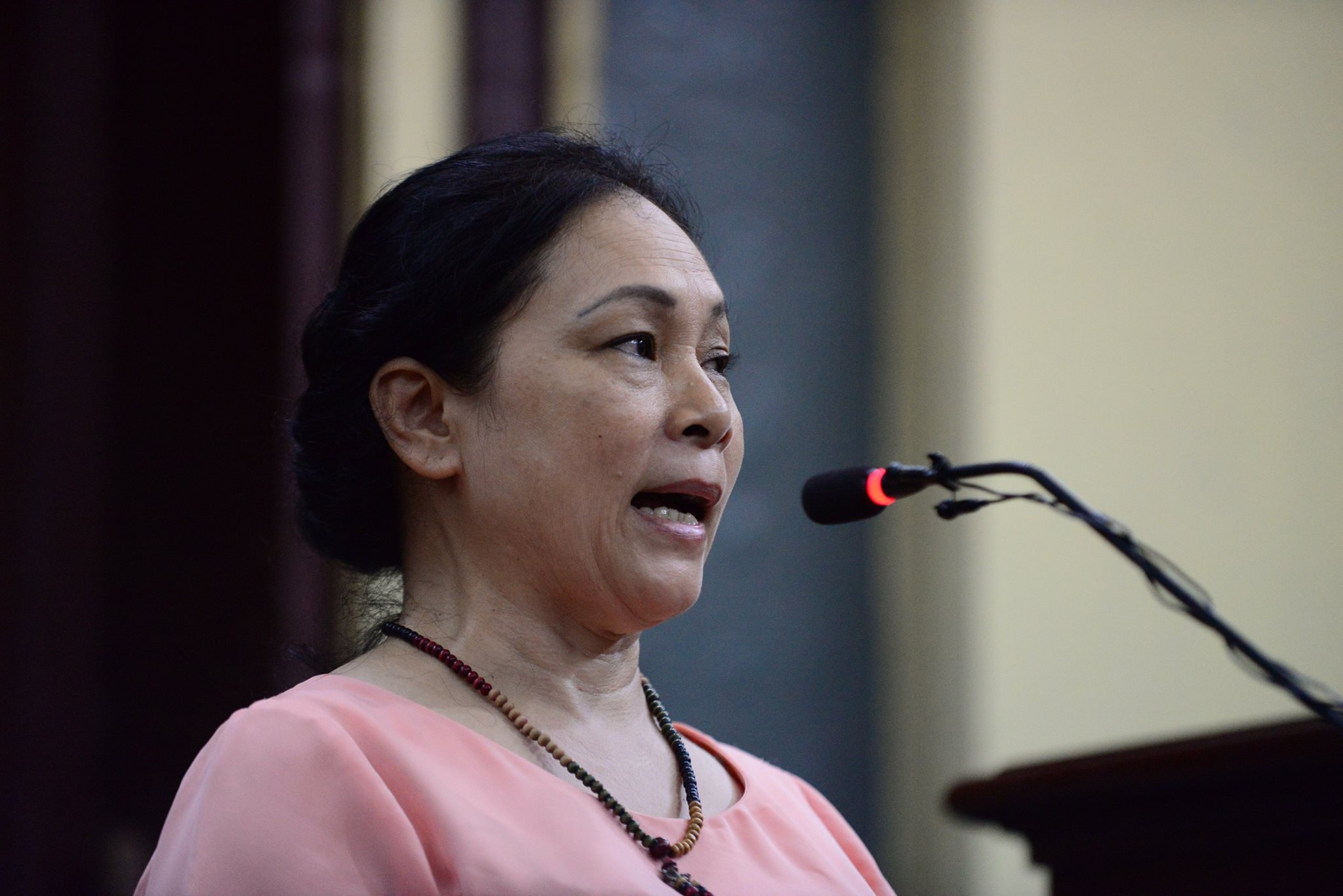 Me hoa hau Phuong Nga bac loi Nguyen Mai Phuong to cao minh lua dao 50 trieu dong. hinh anh