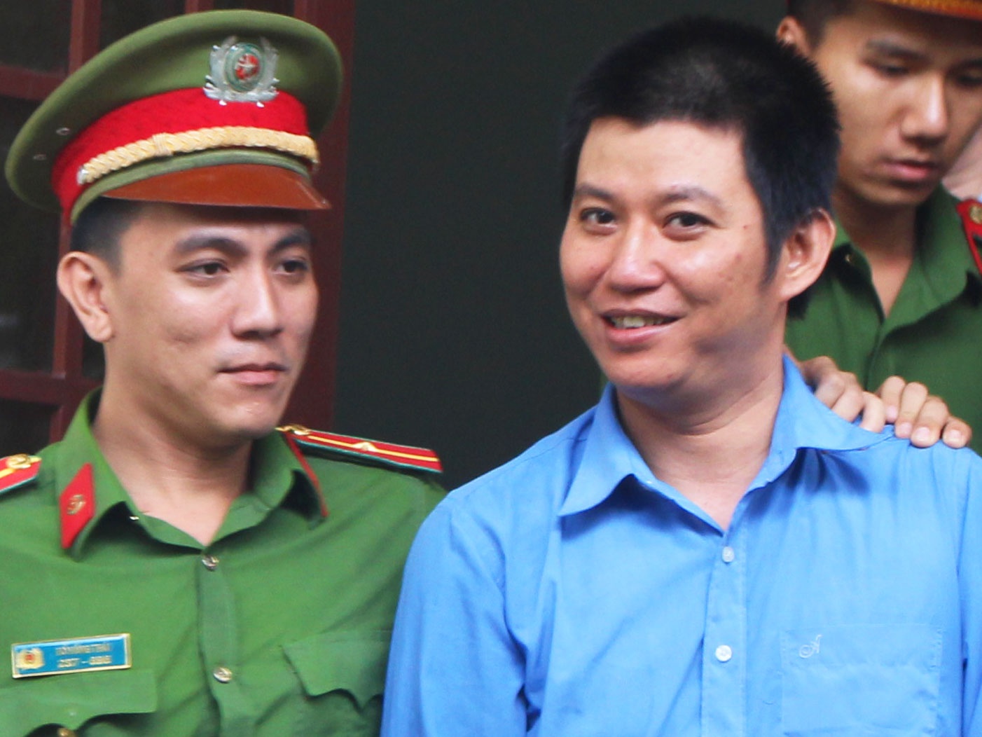 Chu shop chem ban hang thoat toi Giet nguoi hinh anh