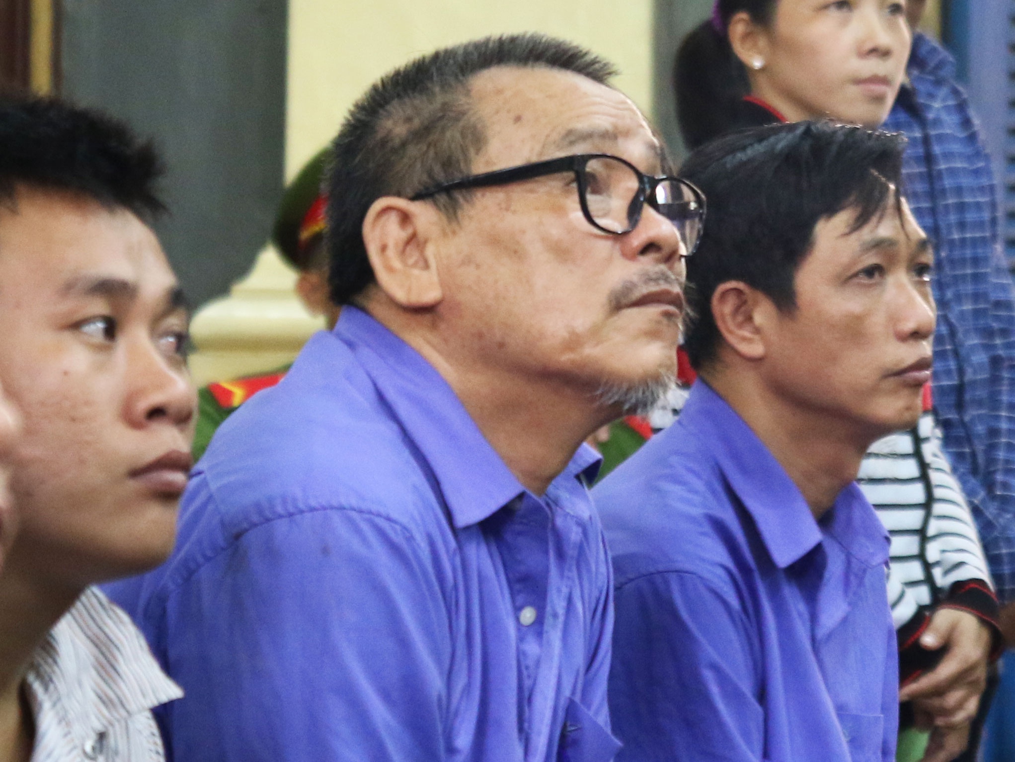 Dan em Nam Cam truy sat nguoi tai benh vien duoc giam an hinh anh