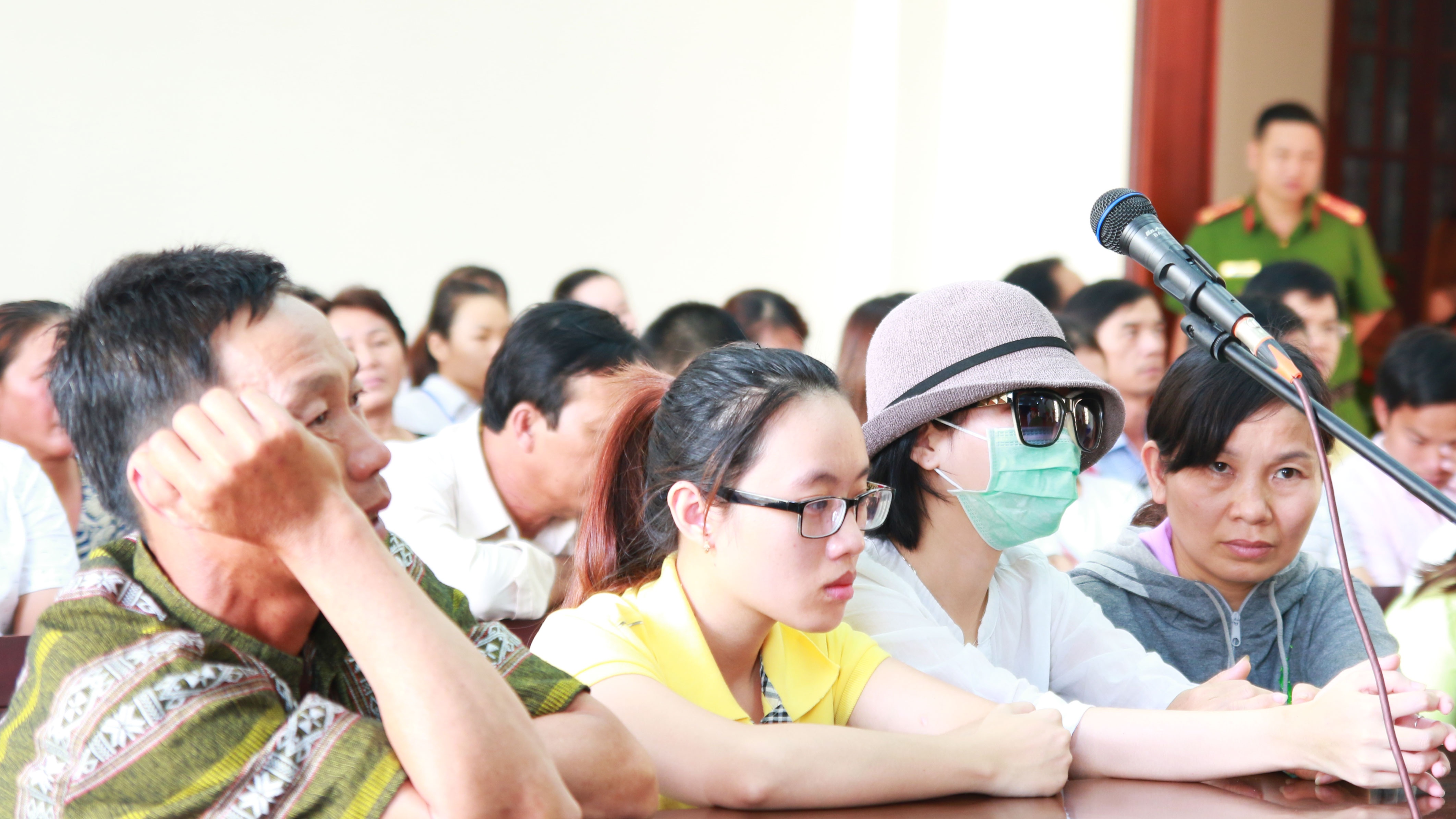 tạt axit nữ sinh ở Sài Gòn ảnh 2 tat axit nu sinh o Sai Gon anh 2