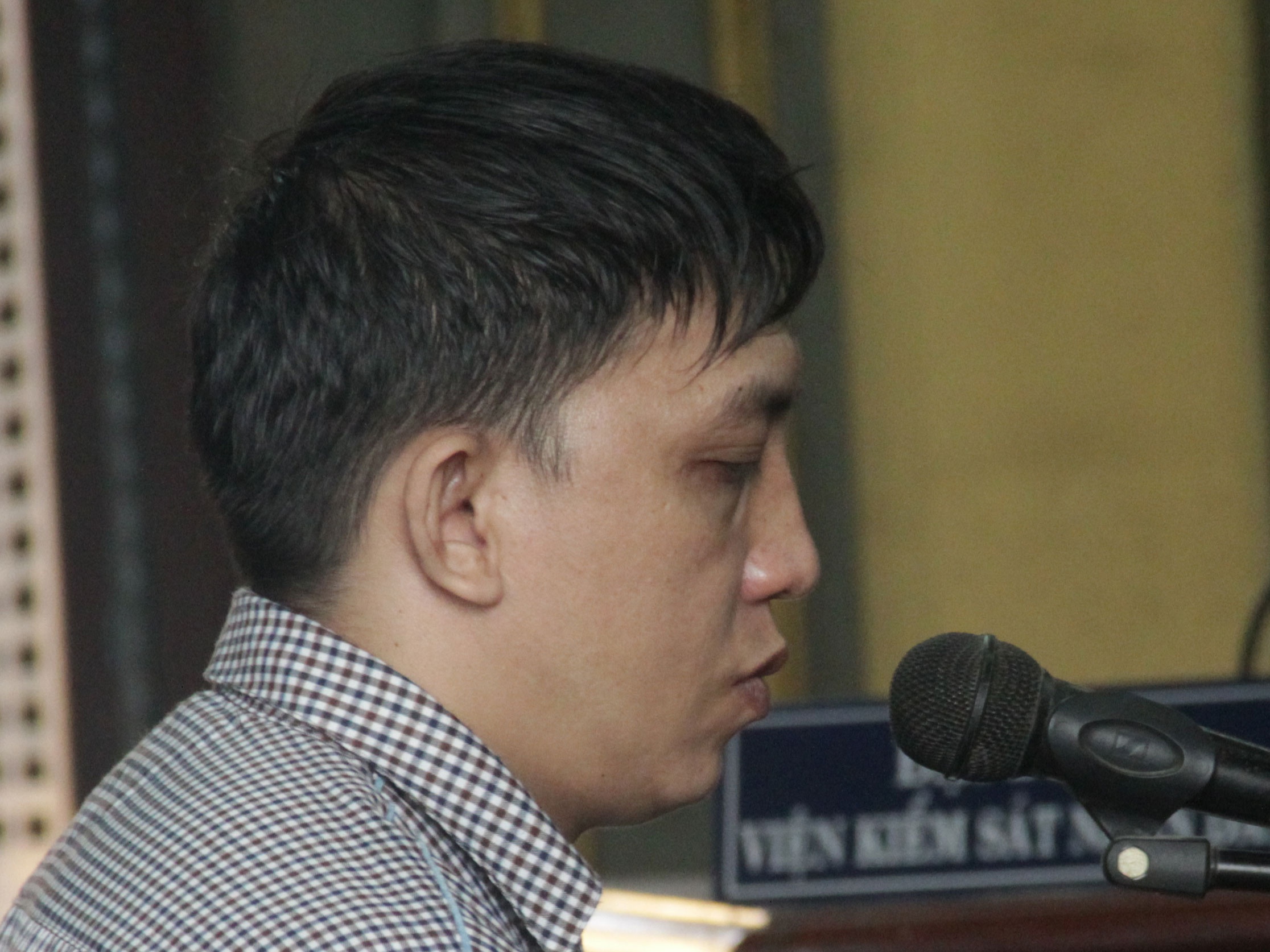 Y an tu hinh hung thu giet nguoi trong quan karaoke 'om' hinh anh