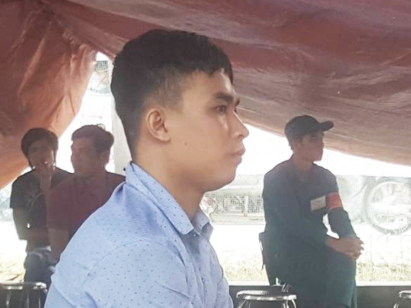 Dam chet dong nghiep dang ngu, nam thanh nien linh an chung than hinh anh