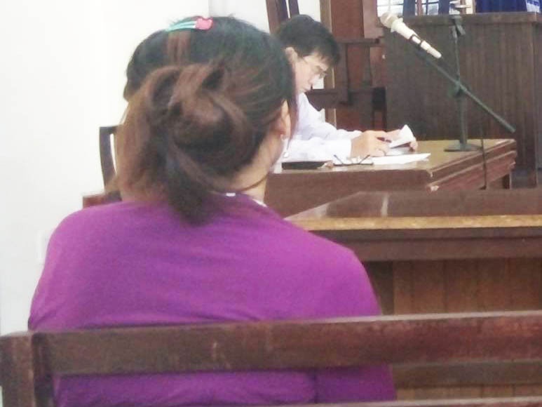 Ong lao U80 kien tinh cu, doi no hon 1 ty hinh anh