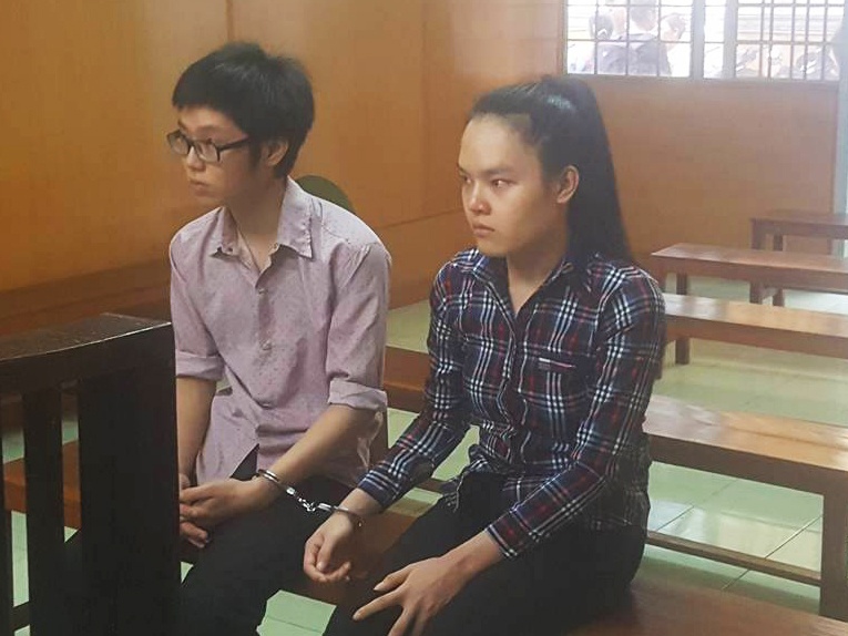 9X chuyen gioi ga khach Tay mua dam hau toa hinh anh