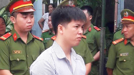 đâm đồng nghiệp ảnh 1 dam dong nghiep anh 1