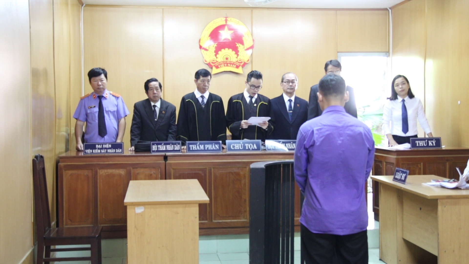 HDXX tuyen an bi cao Nguyen Van Quy hinh anh