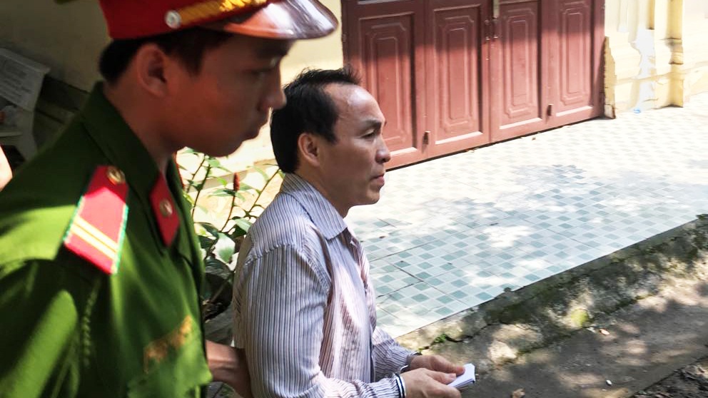 Lừa xuất ngoại ảnh 1 Lua xuat ngoai anh 1