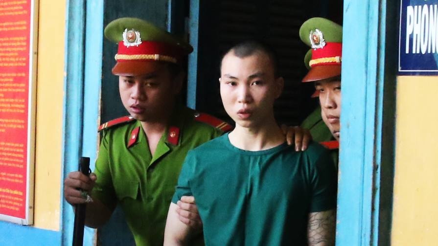 con nghien giet ban gai anh 2