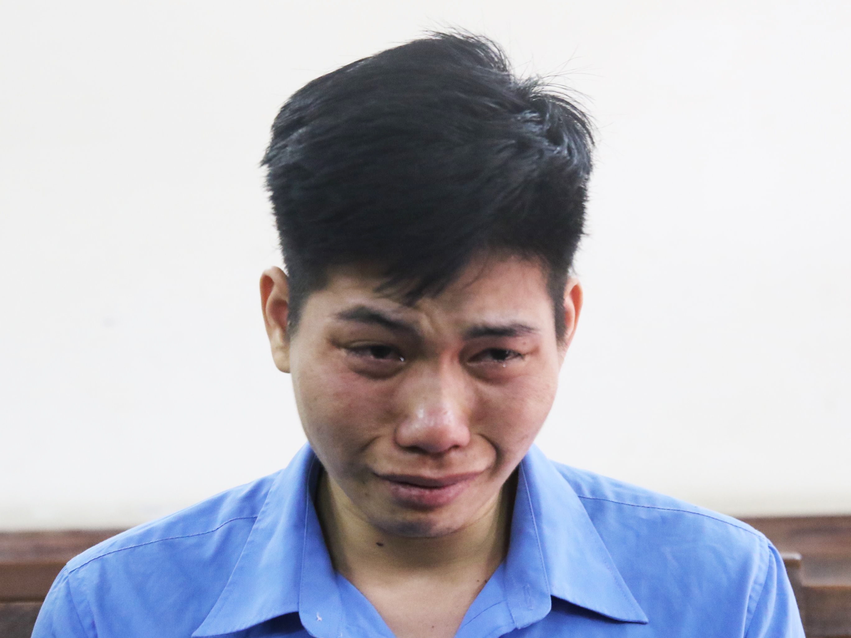 9X doat mang nguoi yeu meu mao khoc o toa hinh anh