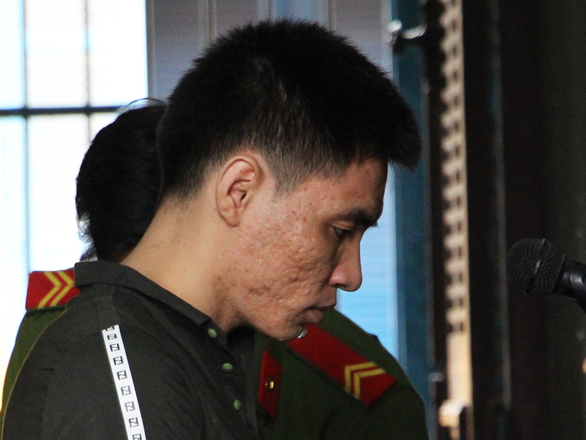 Nam thanh nien dam chet nguoi tai quan ca phe bi tang an hinh anh