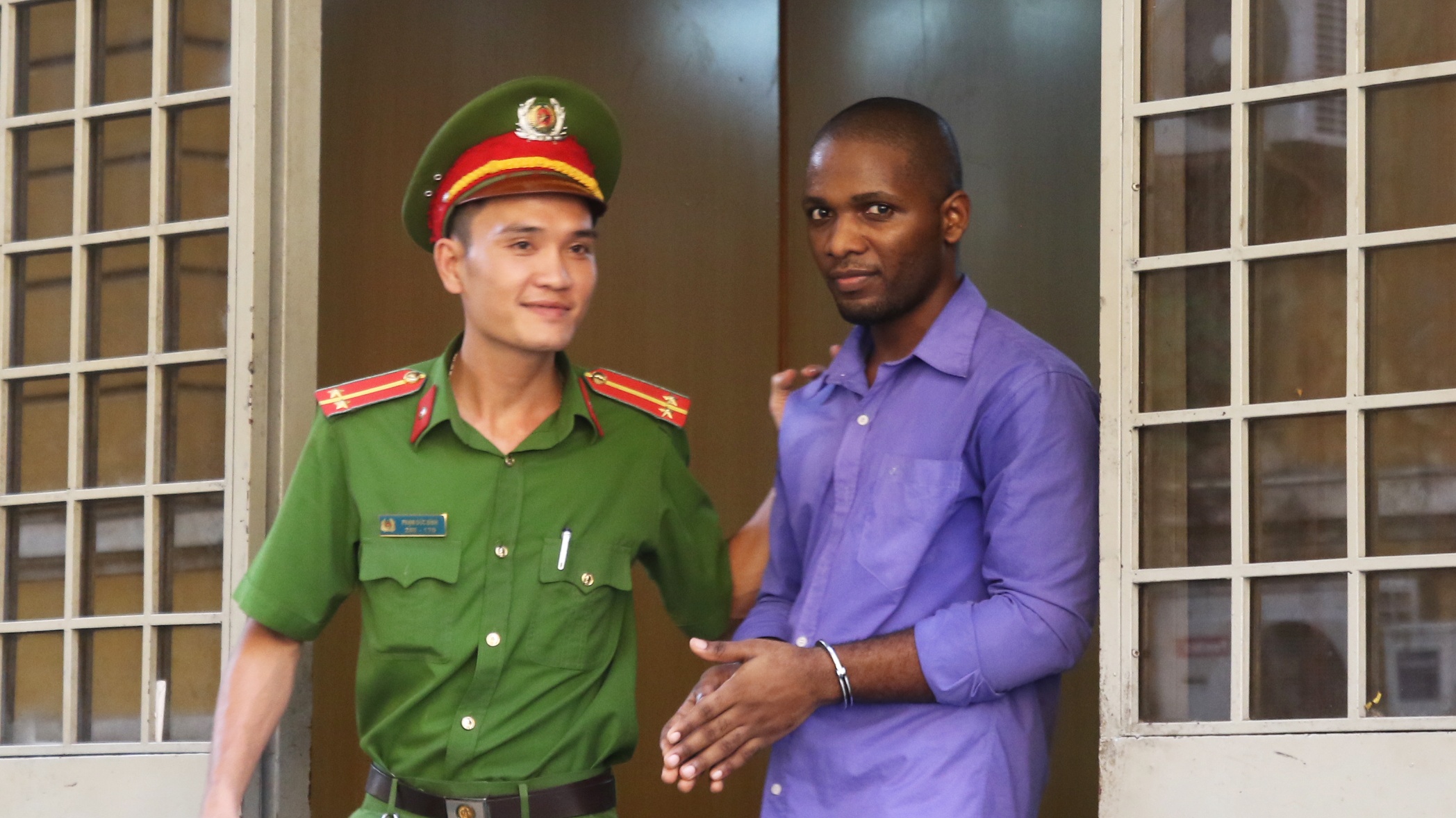 Người nước ngoài dùng hộ chiếu giả ảnh 1 Nguoi nuoc ngoai dung ho chieu gia anh 1
