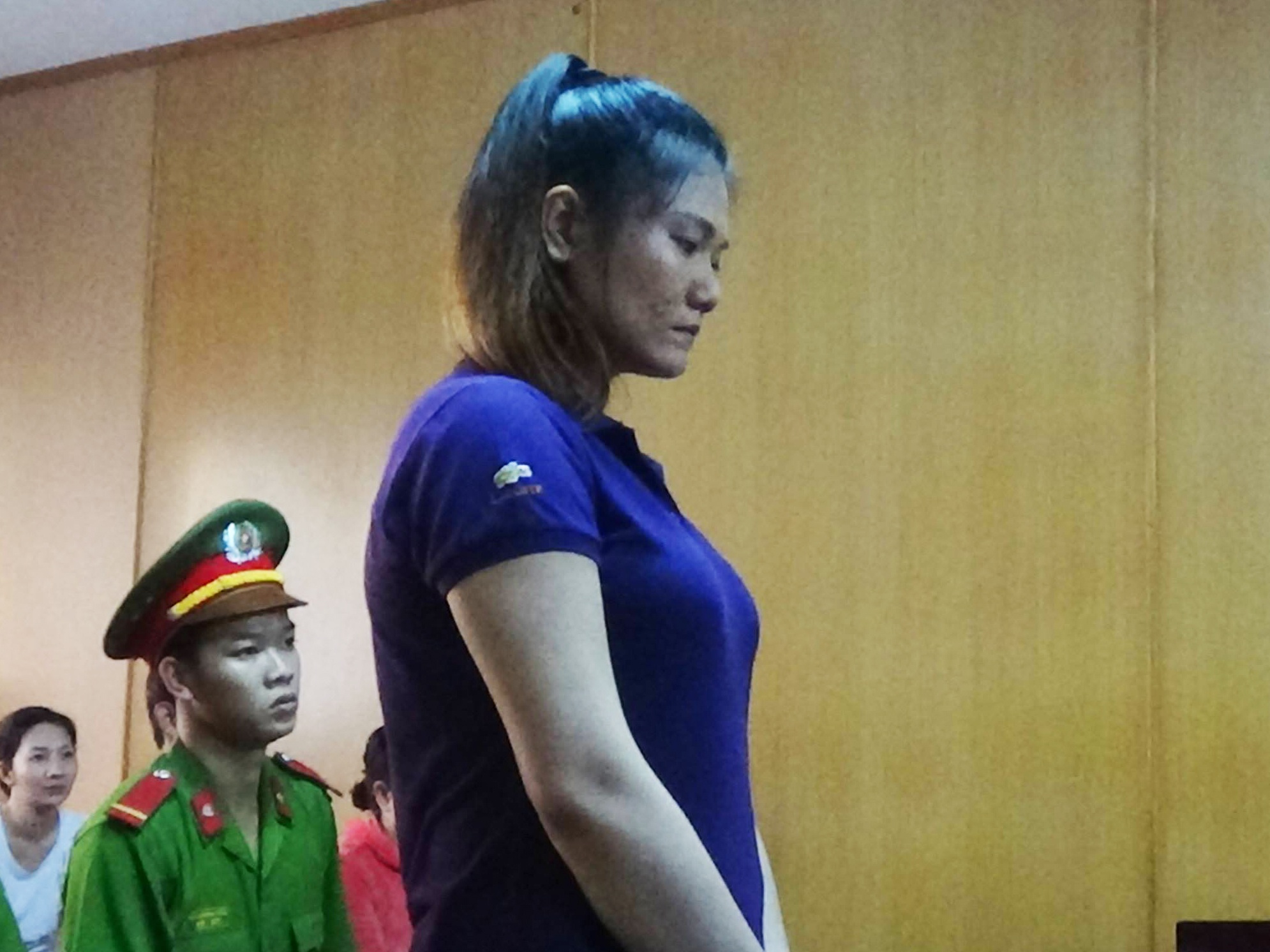 Tuyen an co gai dung dao dam chet ban trai hinh anh