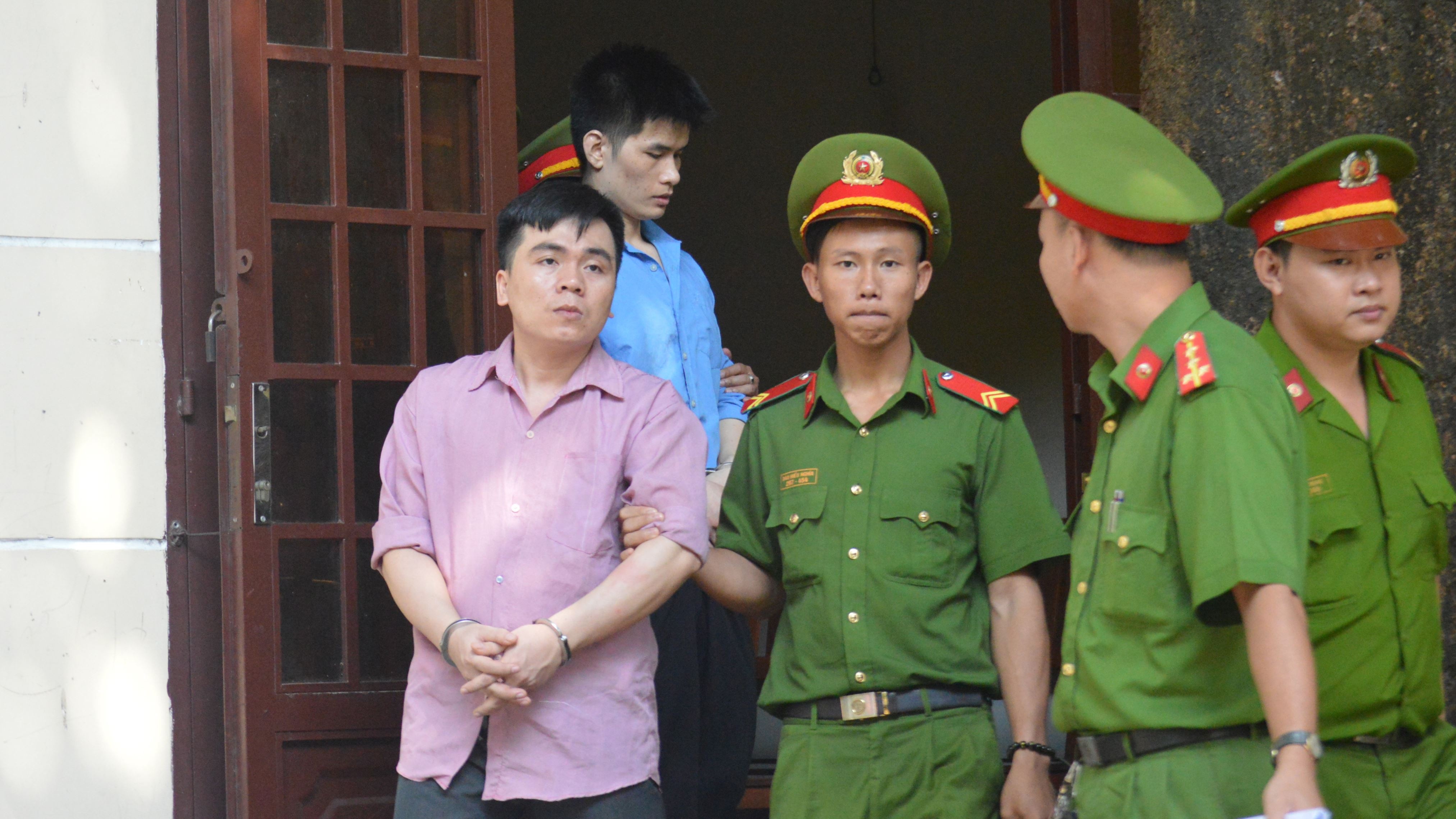 Tuyen an nhom nguoi buon 5 kg ma tuy hinh anh