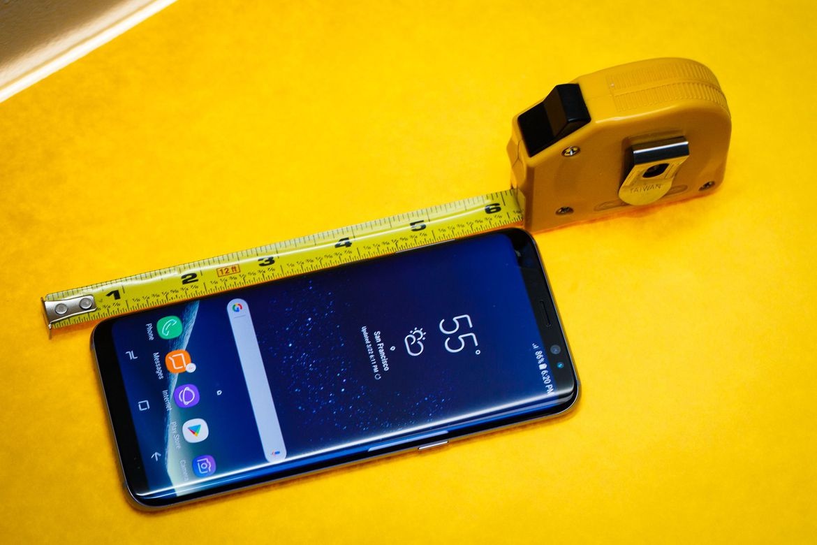 iPhone 8 va Galaxy S8 anh 1