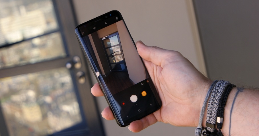 Camera tren Galaxy S8 anh 1