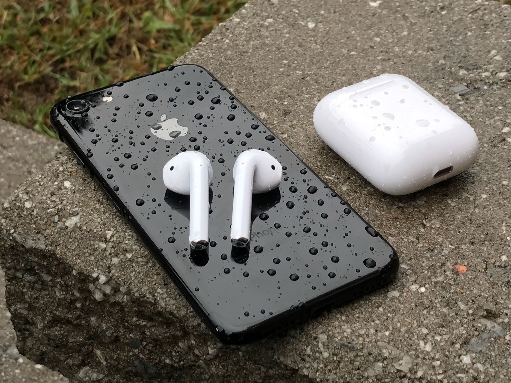 Tai nghe AirPods dat muc do hai long cao nhat hinh anh