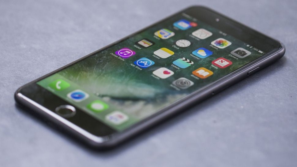 Xuat hien hinh anh bo mach chu va man hinh OLED cua iPhone 8 hinh anh