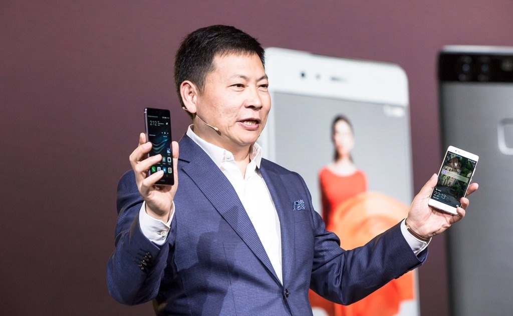 IDC: Huawei co the soan ngoi Apple de dung 2 the gioi hinh anh