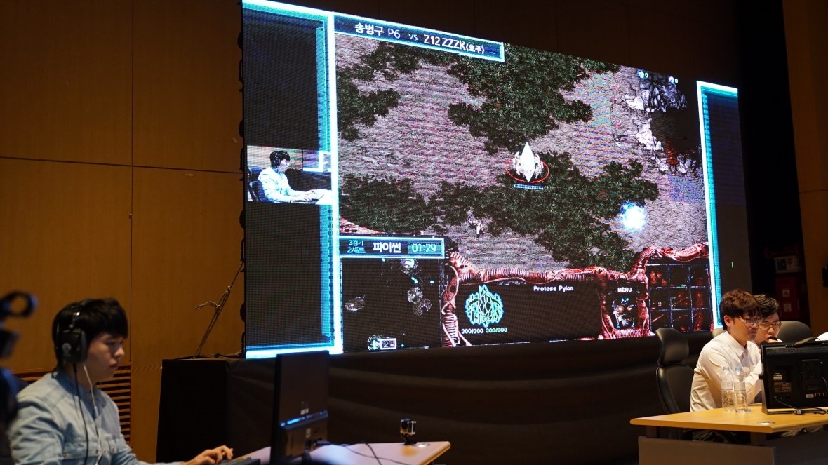 Con nguoi vua danh bai tri tue nhan tao o game StarCraft hinh anh