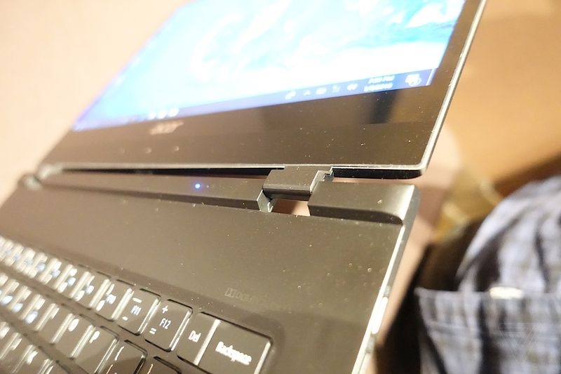 Laptop Swift 7 mong nhat the gioi anh 4