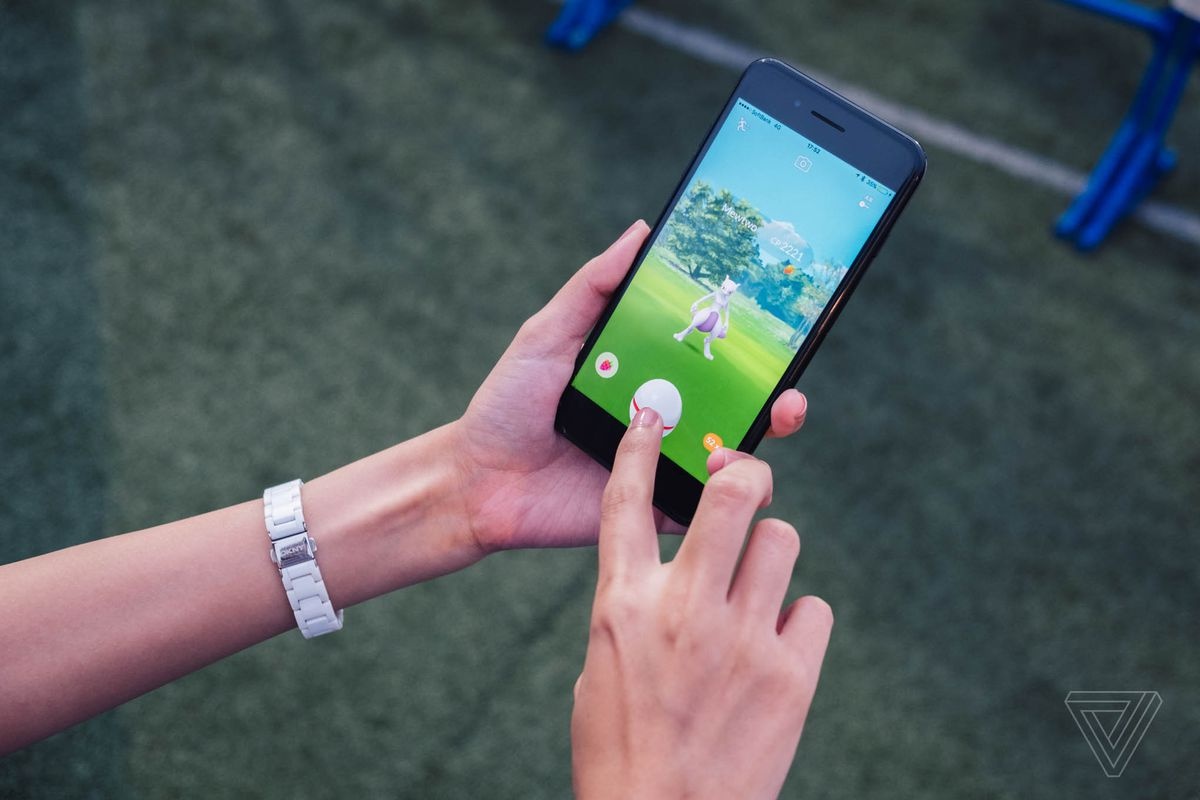 Pokemon Go khong con chay duoc tren nhung ban iOS cu hinh anh