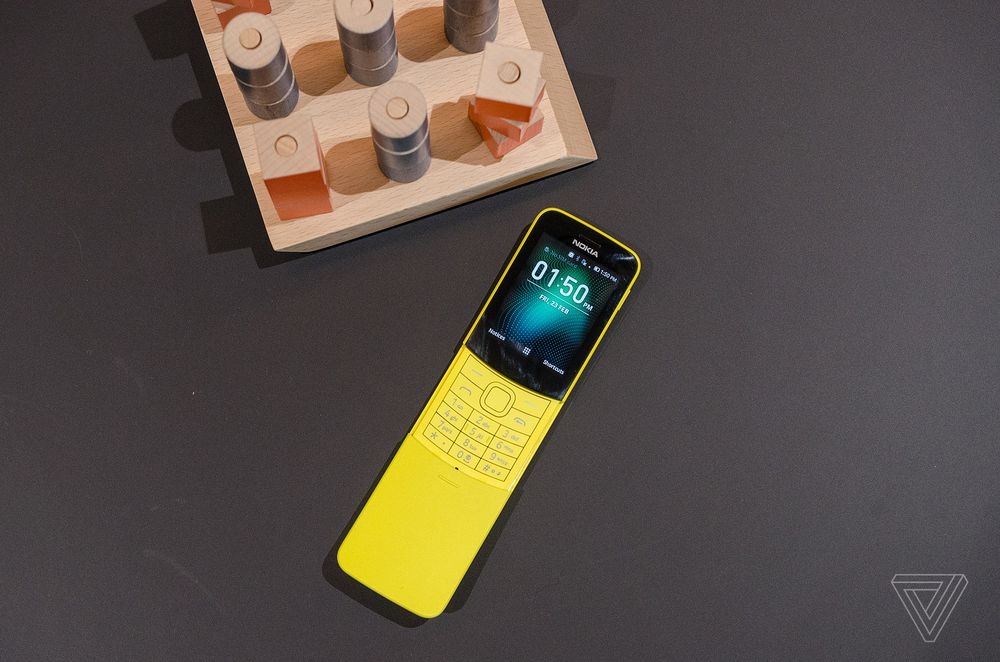 Nokia 8810 qua chuoi anh 1