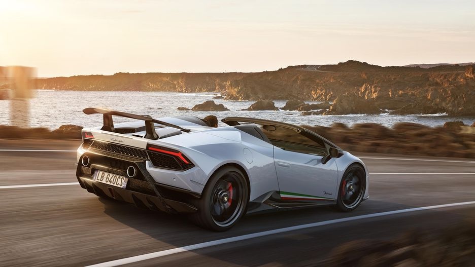 Mui tran Lamborghini Huracan Performante Spyder anh 5