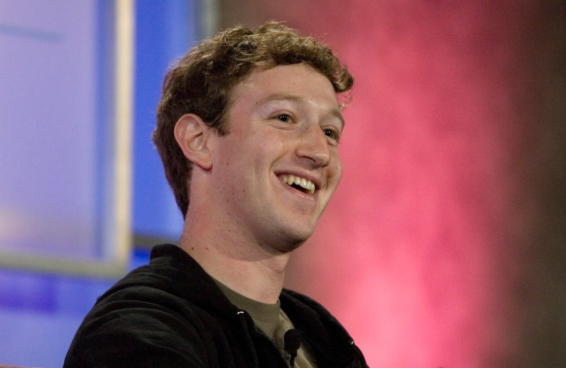 Cuộc chiến giữa Mark Zuckerberg và Tim Cook đã bắt ảnh 2 Cuoc chien giua Mark Zuckerberg va Tim Cook da bat anh 2