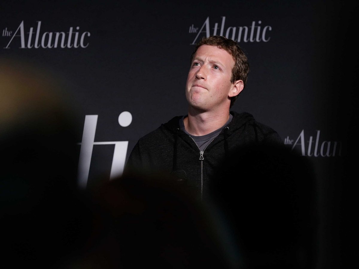 Nhan vien Facebook bo viec vi mat niem tin hinh anh