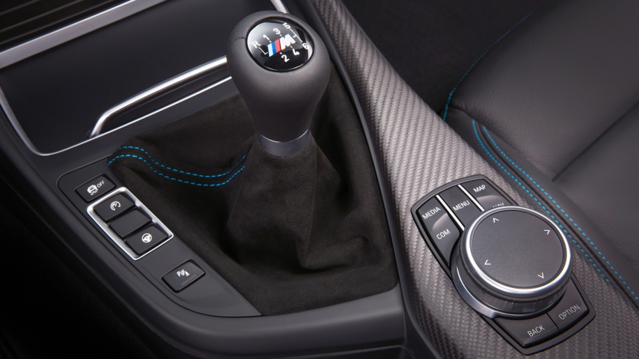 BMW M2 Competition 2019 lo dien anh 3